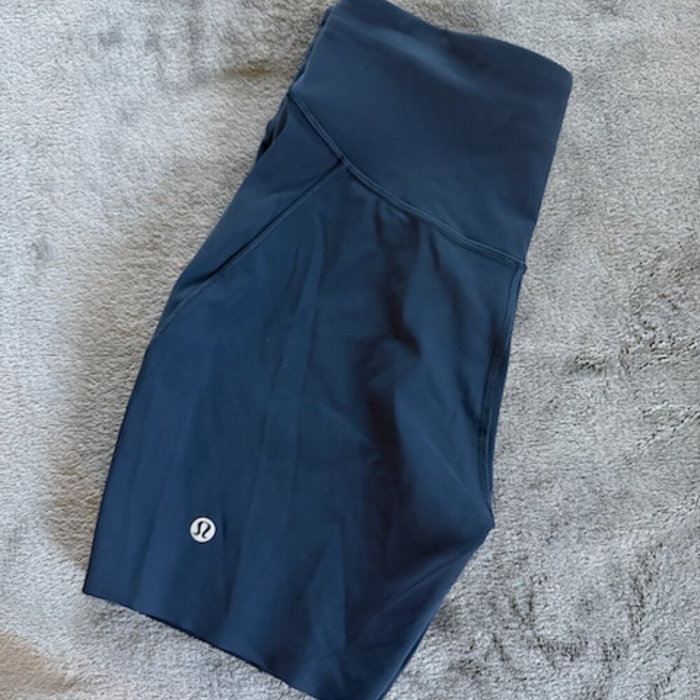 lululemon Base Pace High-Rise Short 6" - True Navy - Size 6
